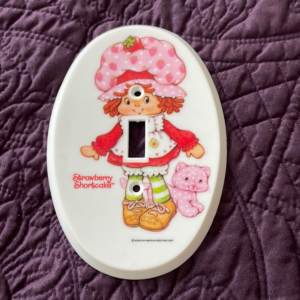 Vintage strawberry shortcake light switch cover RARE